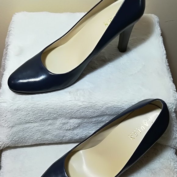 Ralph Lauren- Tan - 10 B. Navy Blue - 10 B. - Picture 4 of 6